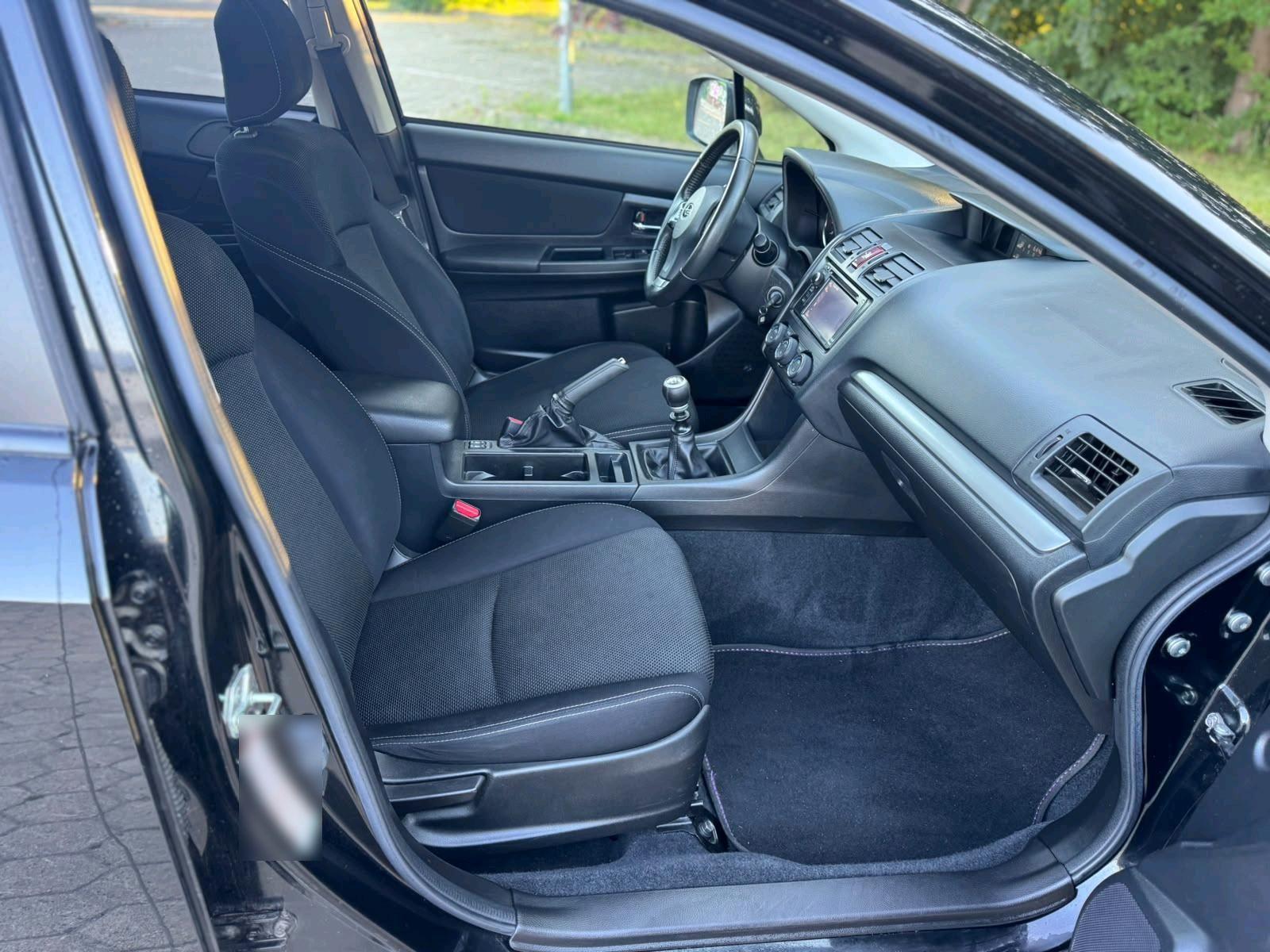 Subaru XV 2012 — photo 8