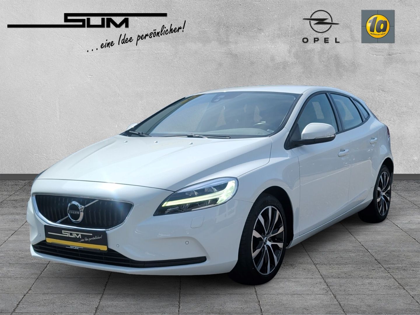 VOLVO V40