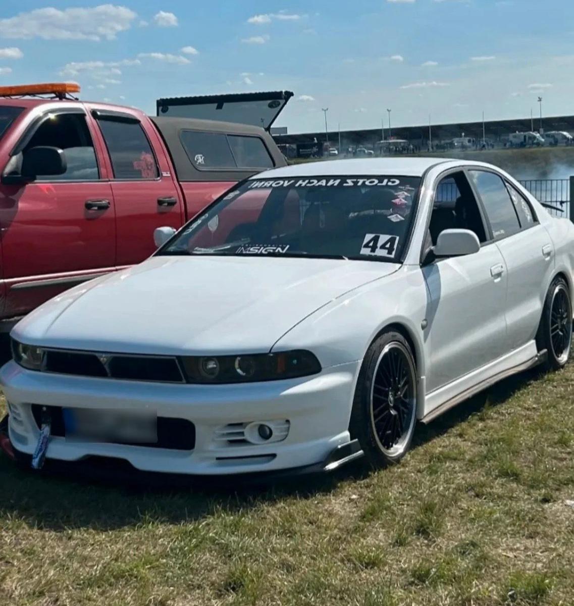 Mitsubishi Galant