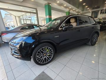 Porsche Cayenne - 4