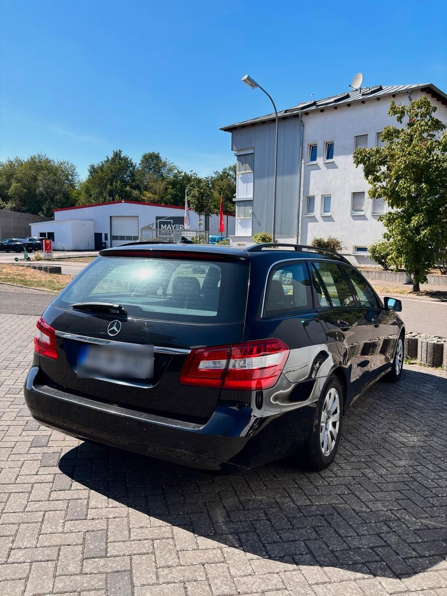 Mercedes-Benz E 200