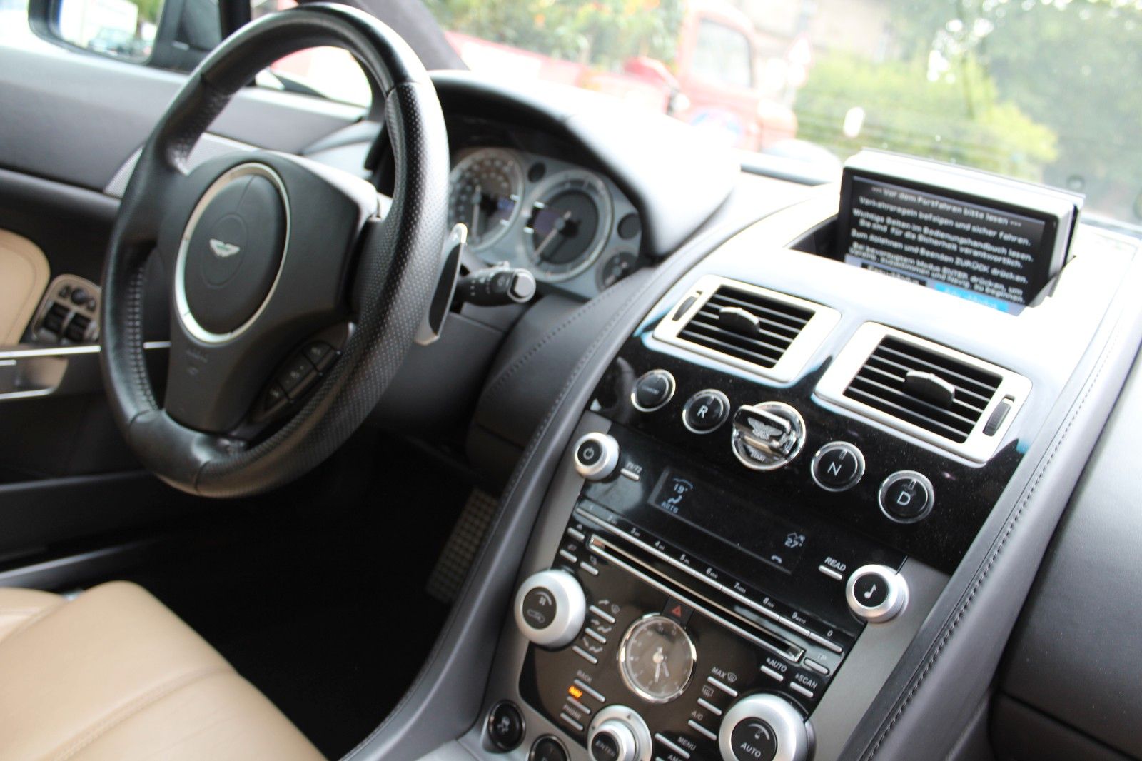 V8 Vantage Roadster 4.7l Sportshift Schön!