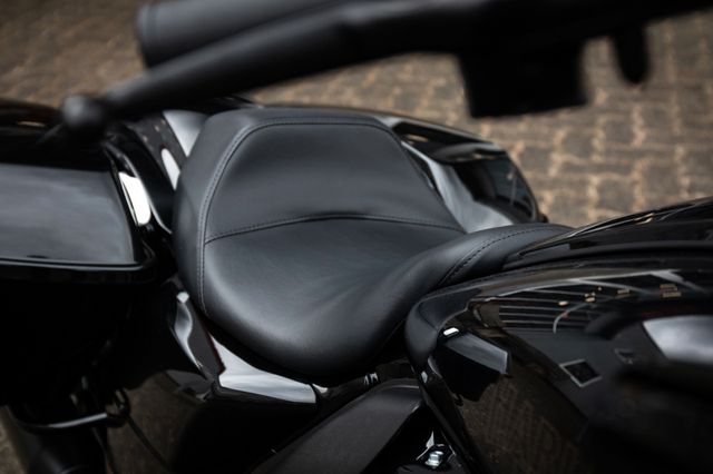 Fahrzeugabbildung Harley-Davidson ROAD GLIDE ST 117 MY23 FLTRXST sofort verfügbar!