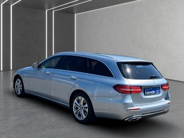 Mercedes E 220 - 4