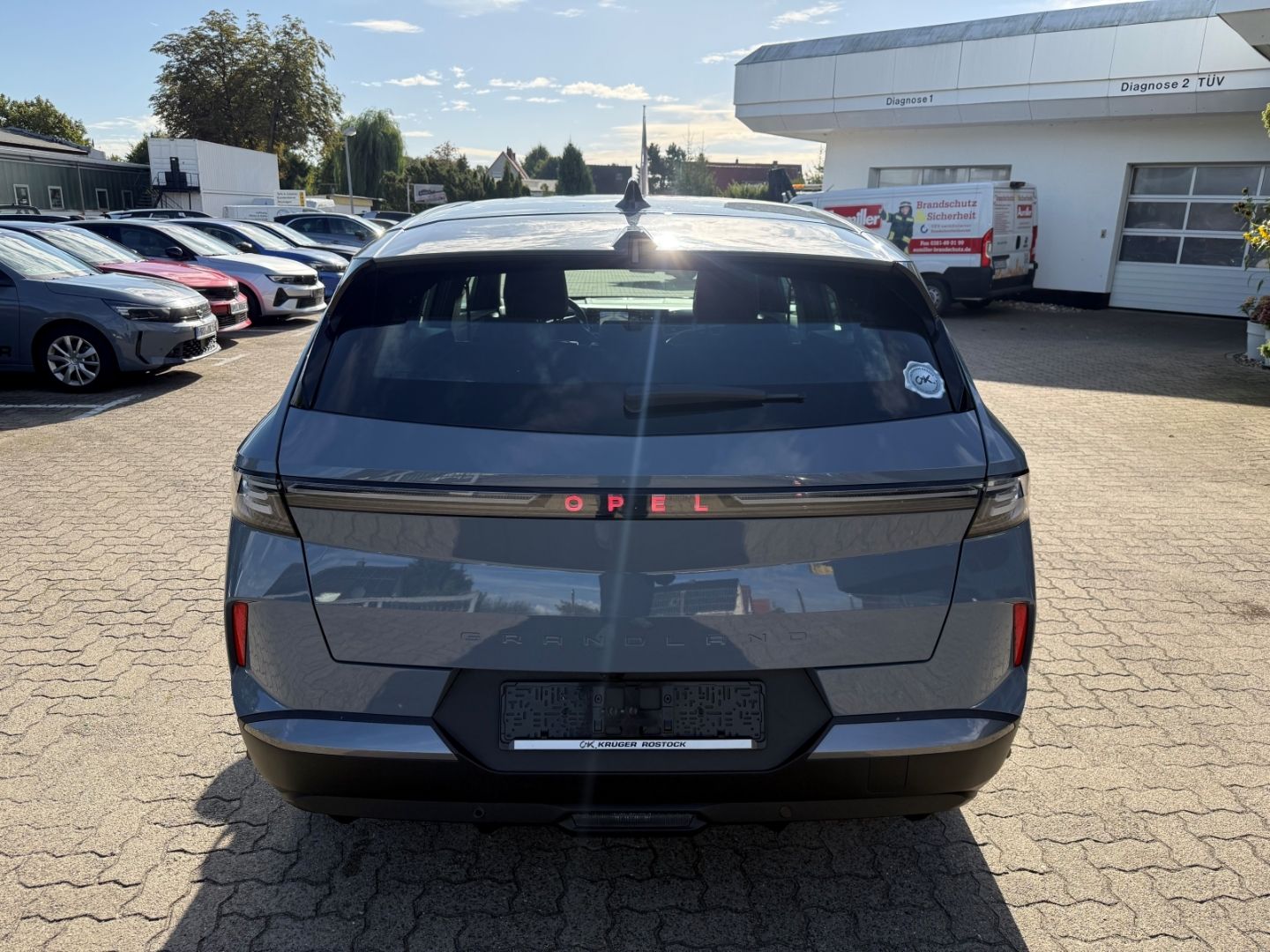 Fahrzeugabbildung Opel Grandland 1.2 Edition SHZ+LHZ+Kamera+Allwetter