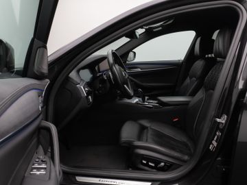 Fahrzeugabbildung BMW 530d Tour Luxury HUD ACC H/K AHK Komfortsitz 20"