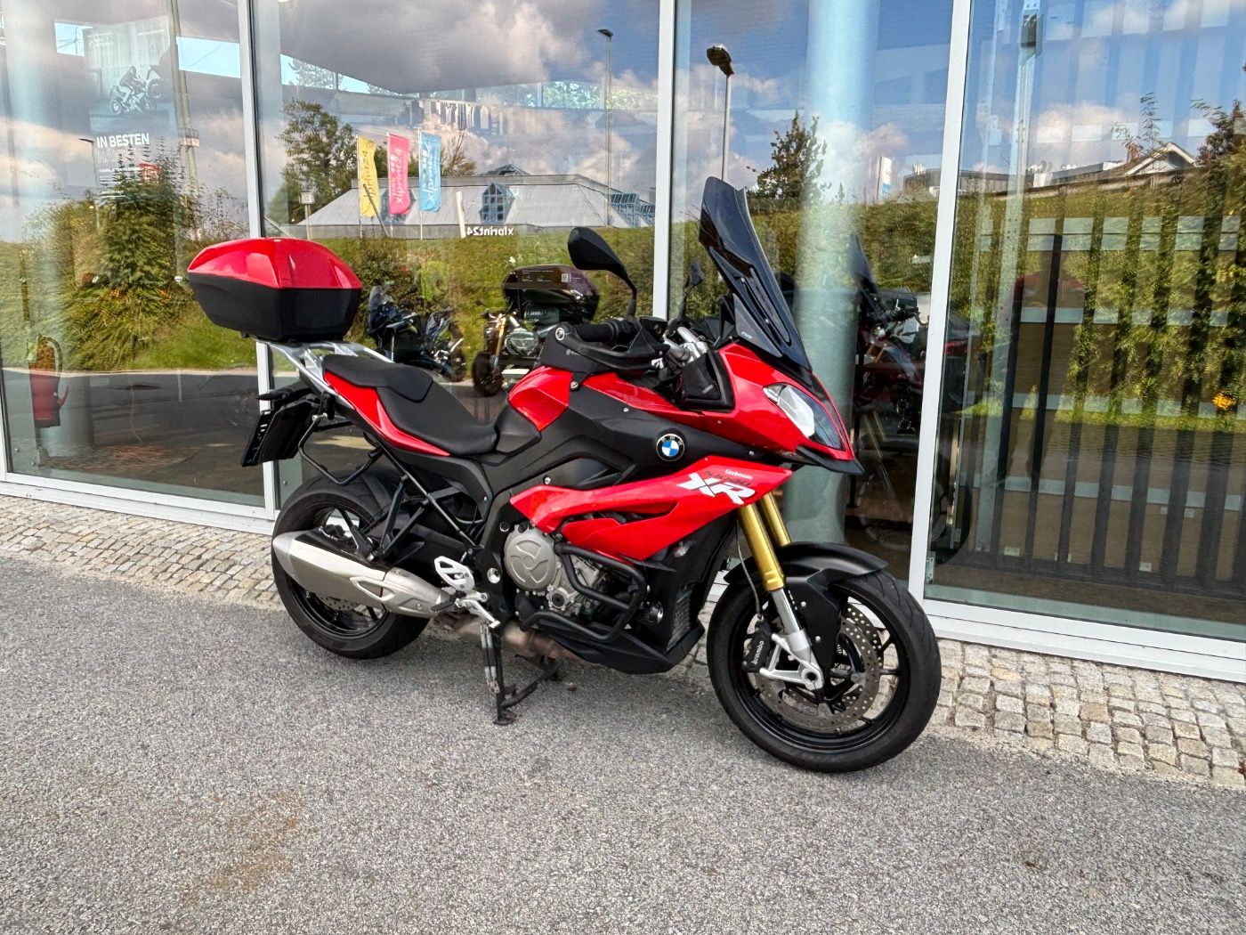Fahrzeugabbildung BMW S 1000 XR mit Tieferlegung