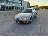 Alfa Romeo 147 1.6 16V TS (105) 5 porte Progress - graue Alfa Romeo 147