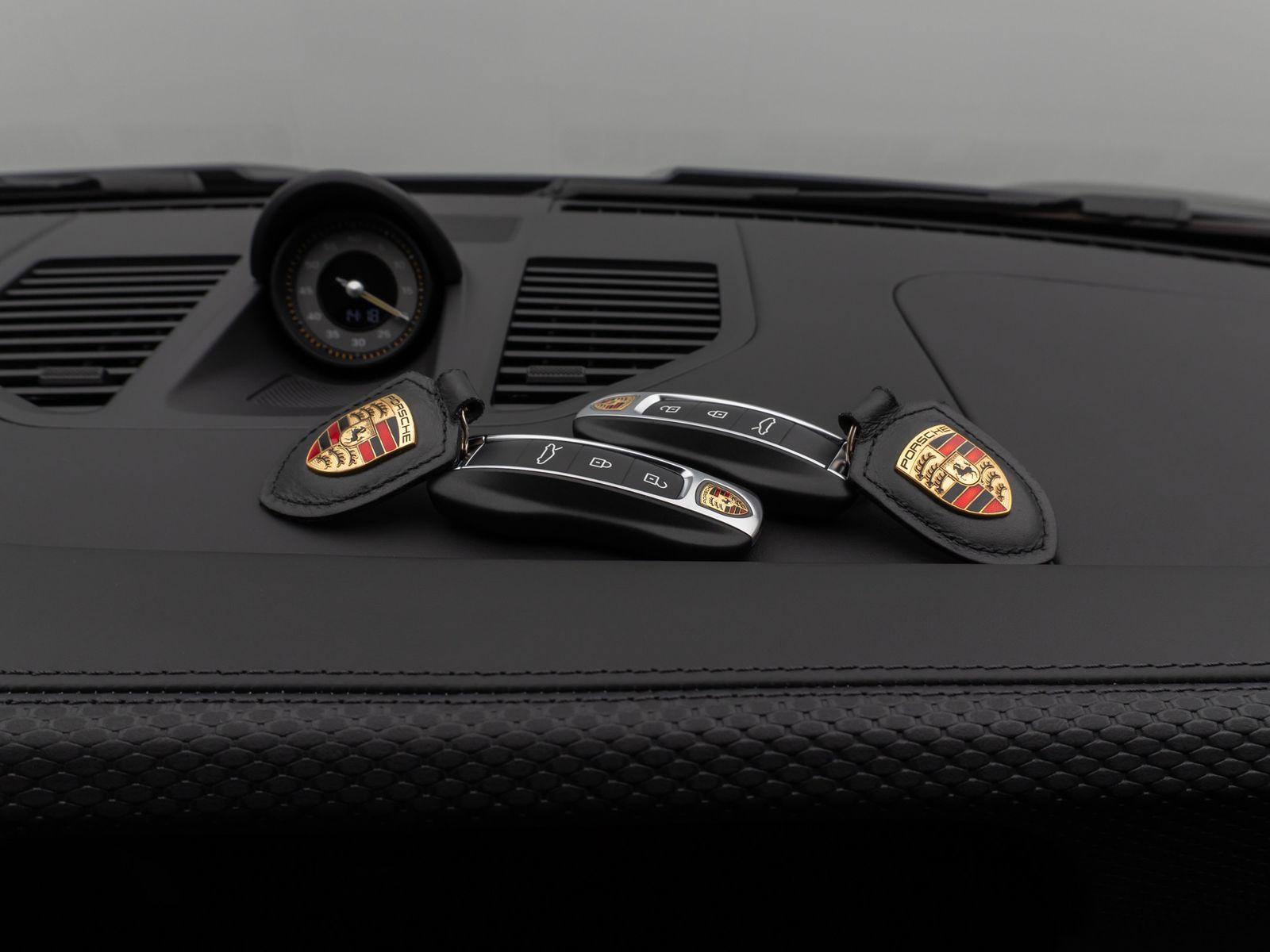 Fahrzeugabbildung Porsche 992 GT3 Touring Sport Chrono Keramik Lift PASM