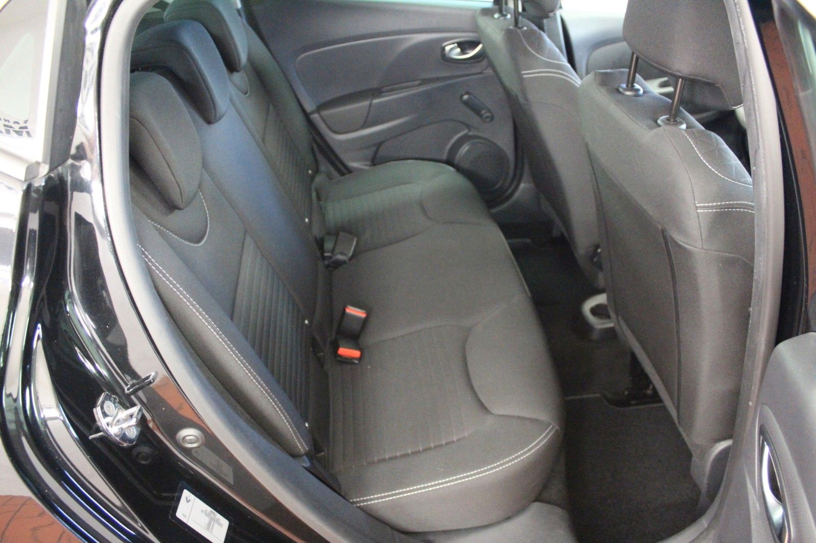 Fahrzeugabbildung Renault Clio TCe 90 GT Line *Navi*Klima*Winterräder *