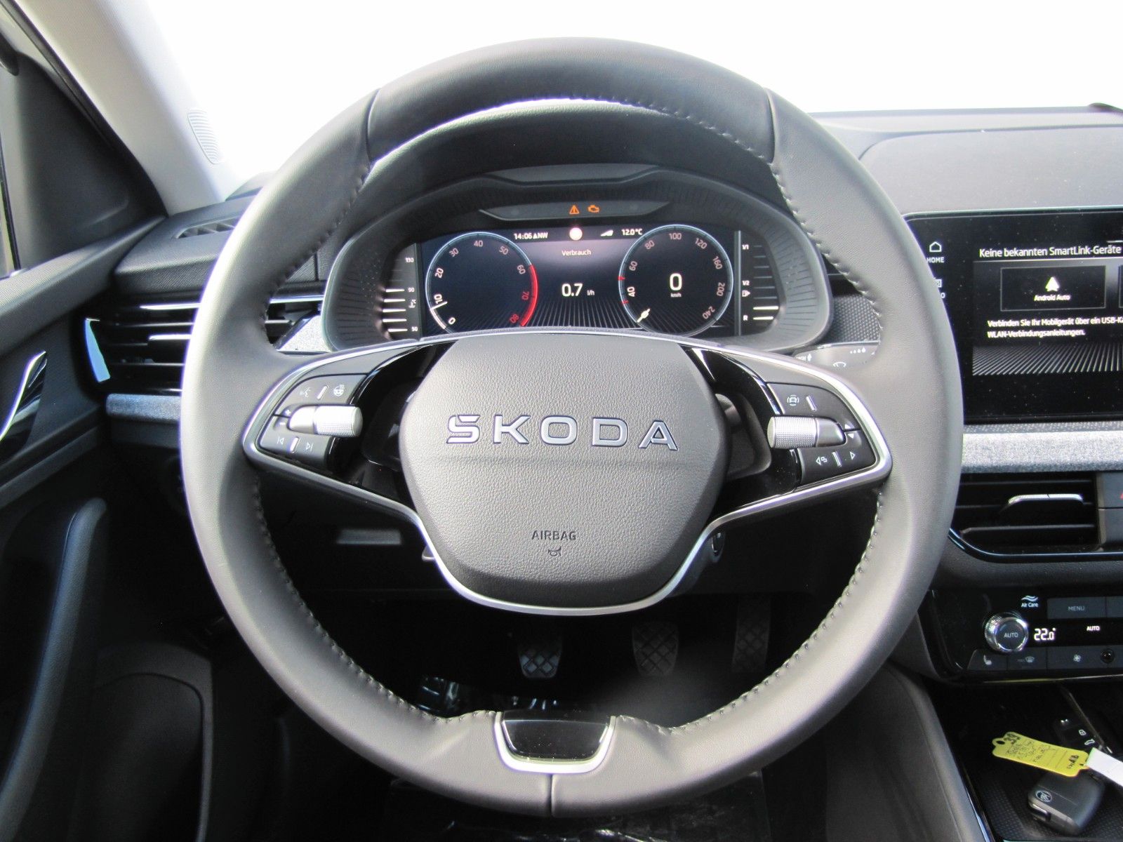 Fahrzeugabbildung SKODA Scala Tour 1.5l TSI 150PS