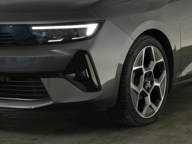 Astra L LIM ULTIMATE AT+ANHÄNGERKUPPLUNG+LED+NAV