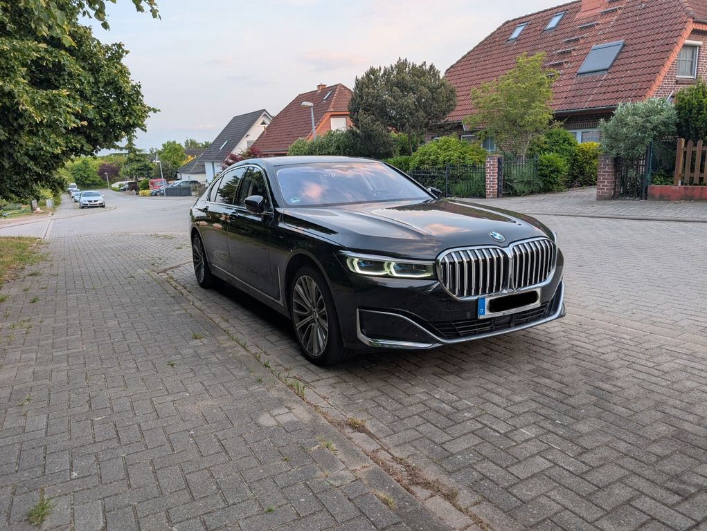 Image of BMW 750