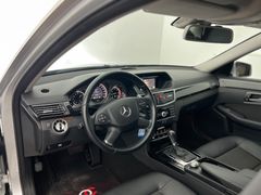 MERCEDES-BENZ E 200 CDI BlueEfficiency / 1.HD / GARANTIE / ILS