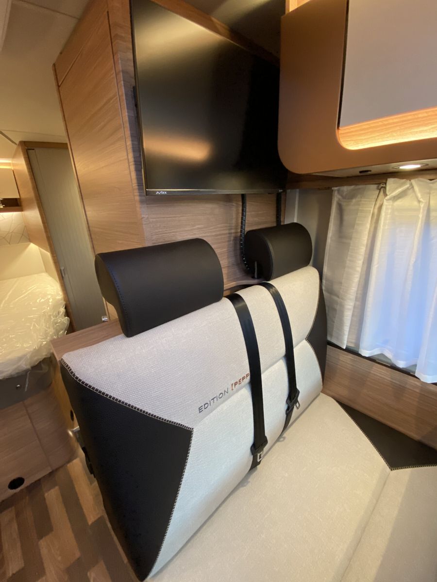 Fahrzeugabbildung Weinsberg CaraCompact EDITION PEPPER 600 MF Automatik