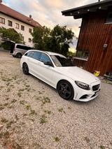 Mercedes-Benz C 400 4MATIC T Autom. -