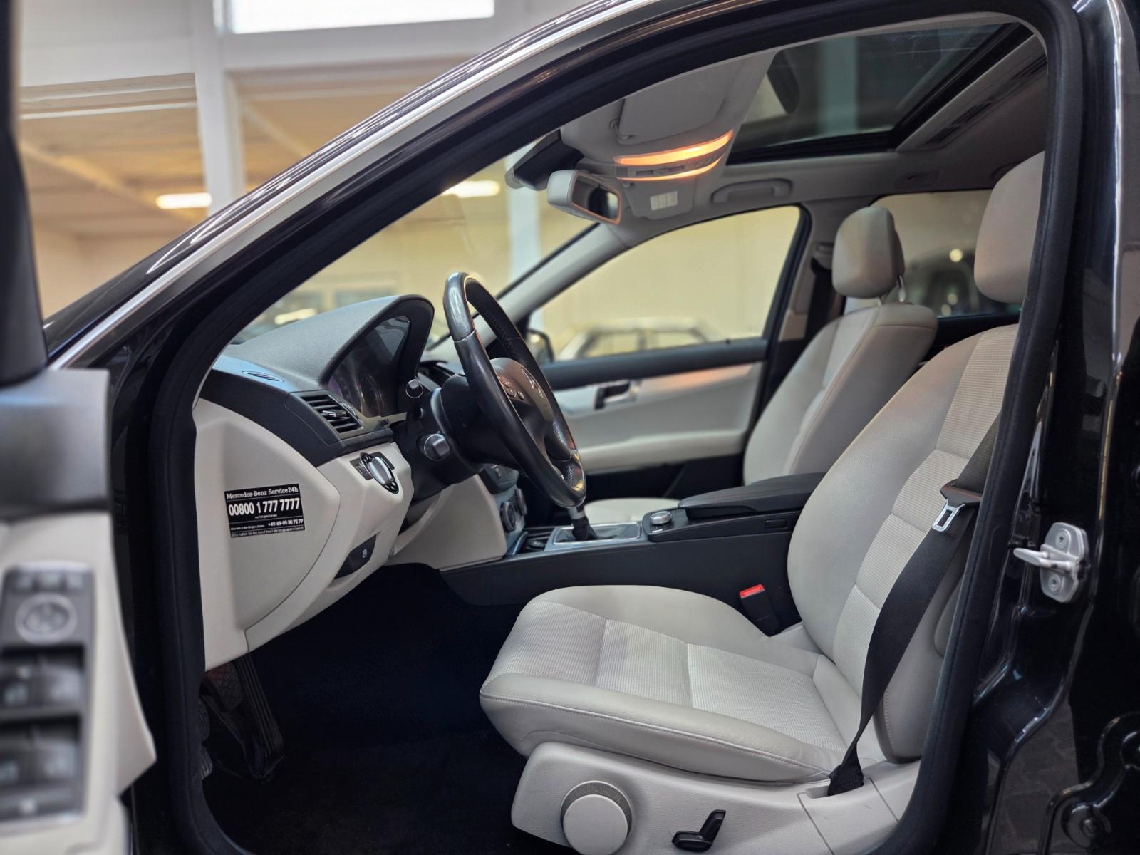 Mercedes-Benz C200 2008 — photo 11