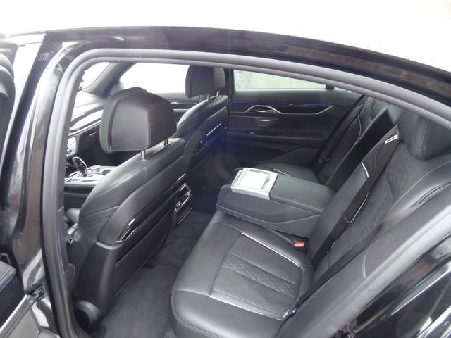 Fahrzeugabbildung BMW 750 d xDrive/M-Paket/Gestik/HUD/Laser/GSD/Luft/