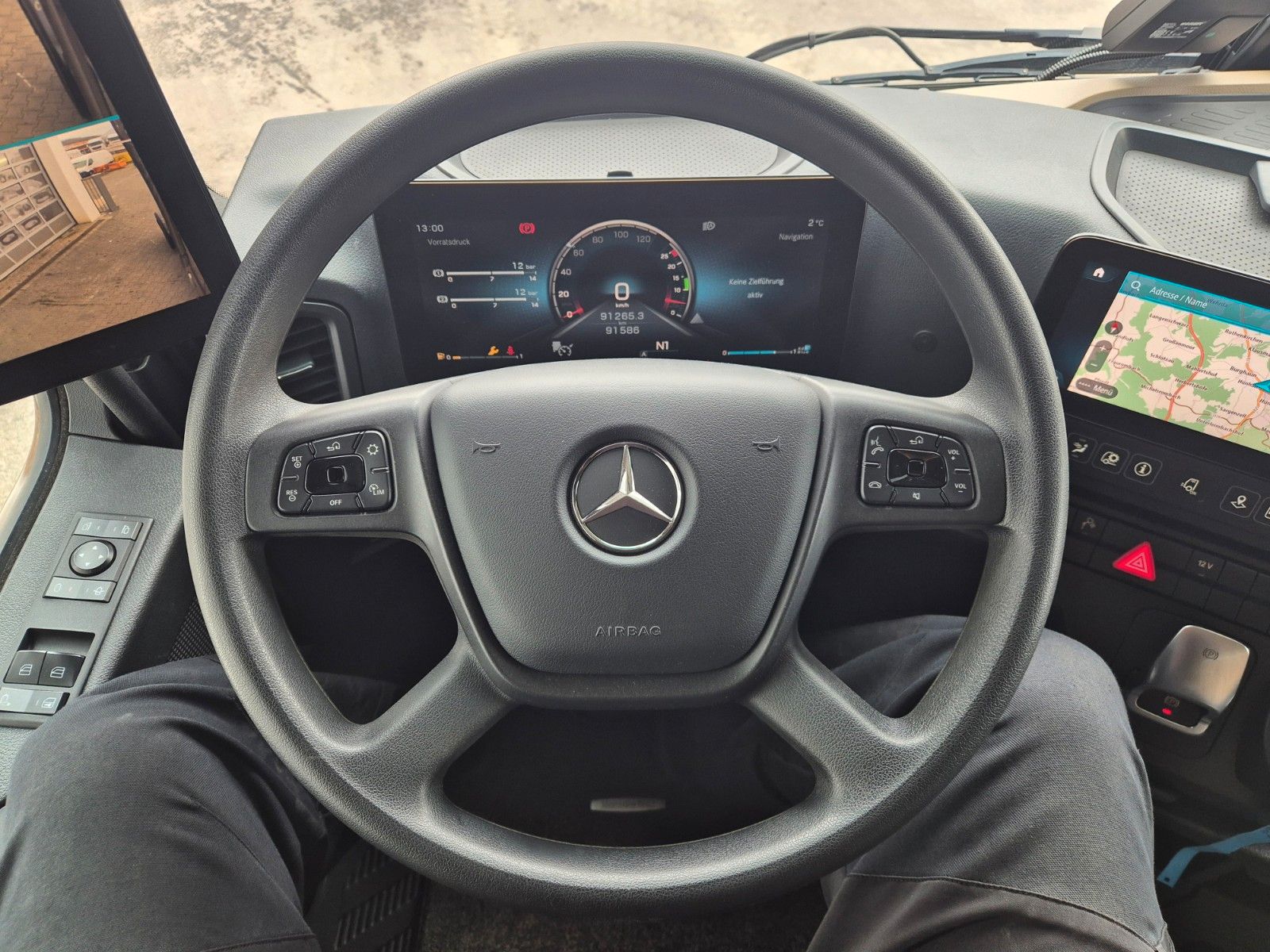 Fahrzeugabbildung Mercedes-Benz Actros 1848 LS Öl-Retarder Standklima BigSpace