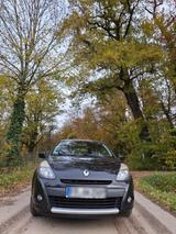 Renault Clio schwarz - Renault Clio Gebrauchtwagen in Freiburg