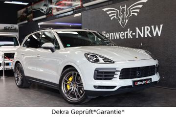 Porsche Cayenne - 1