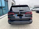 BMW X5 xDrive40i - 7 Sitzer / M Sportpaket / Luftfed - BMW X5 in Gelsenkirchen
