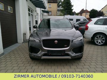 Jaguar F-Pace - 7