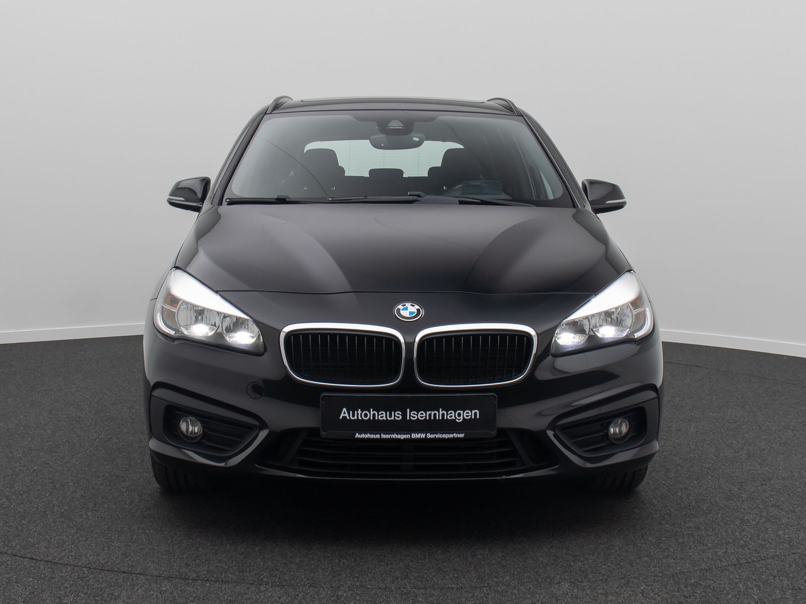 Fahrzeugabbildung BMW 220d Active Tourer HUD NaviPlus H/K Panorama DAB