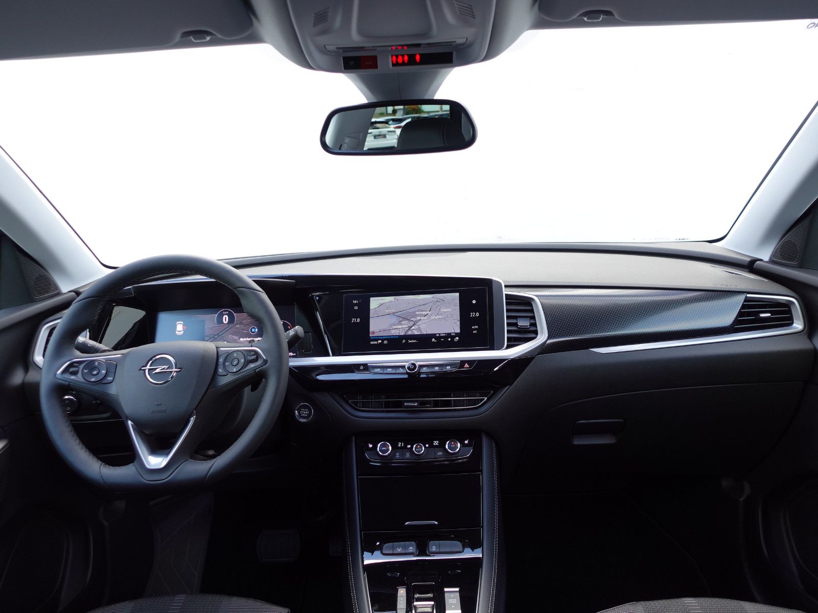 Fahrzeugabbildung Opel Grandland 1.2T AUTOMATIK,Navi,MatrixLED,Sitzhzg