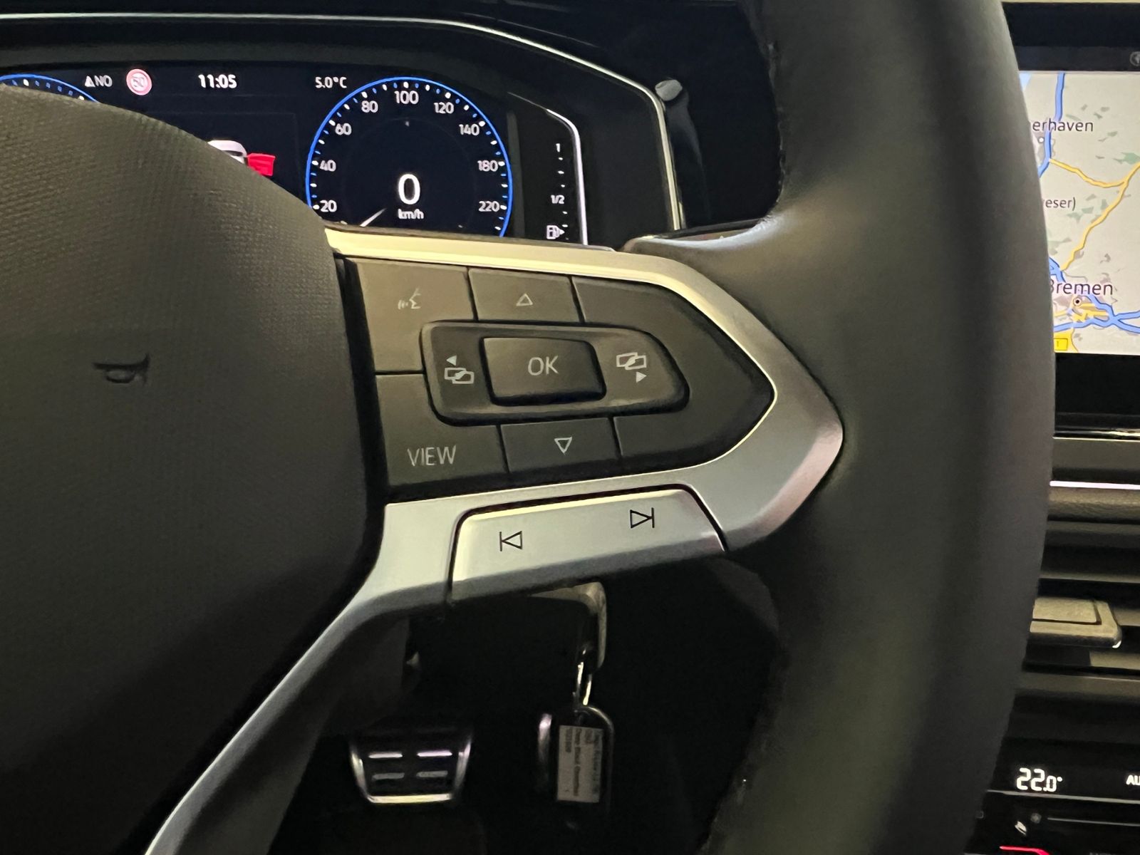 Fahrzeugabbildung Volkswagen Taigo R-Line 1.5 TSI DSG *AHK, Navi, "IQ.DRIVE"*