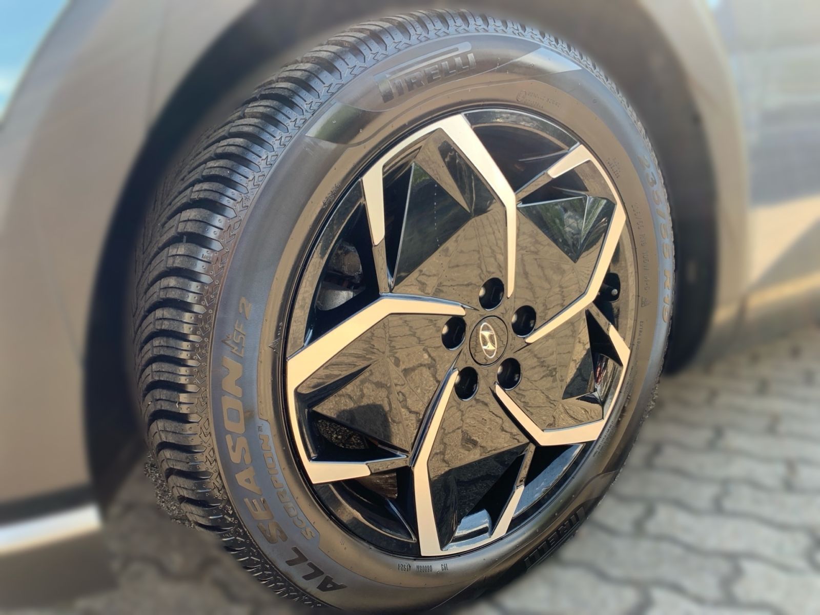 Fahrzeugabbildung Hyundai IONIQ 5 Techniq 77,4 kWh Assi el.HK Sitz Paket