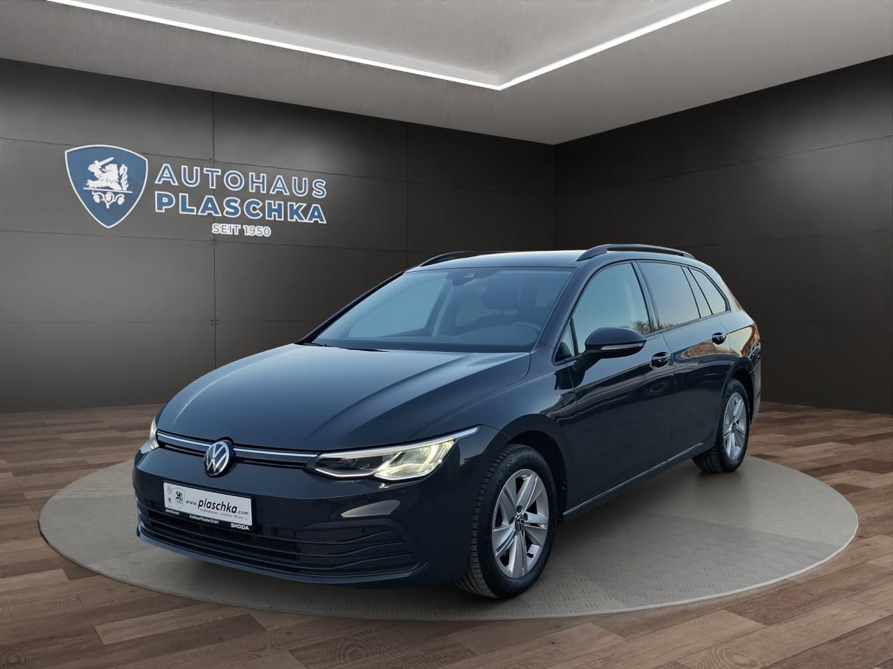 Volkswagen Golf VIII Var. 2.0 TDI DSG Life ACC+KAMERA+APP