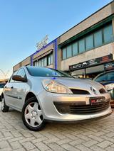 Renault Clio 1.2 16V 5 porte Le Iene - OK NEOPAT - Renault Clio aus 2008: 1.5