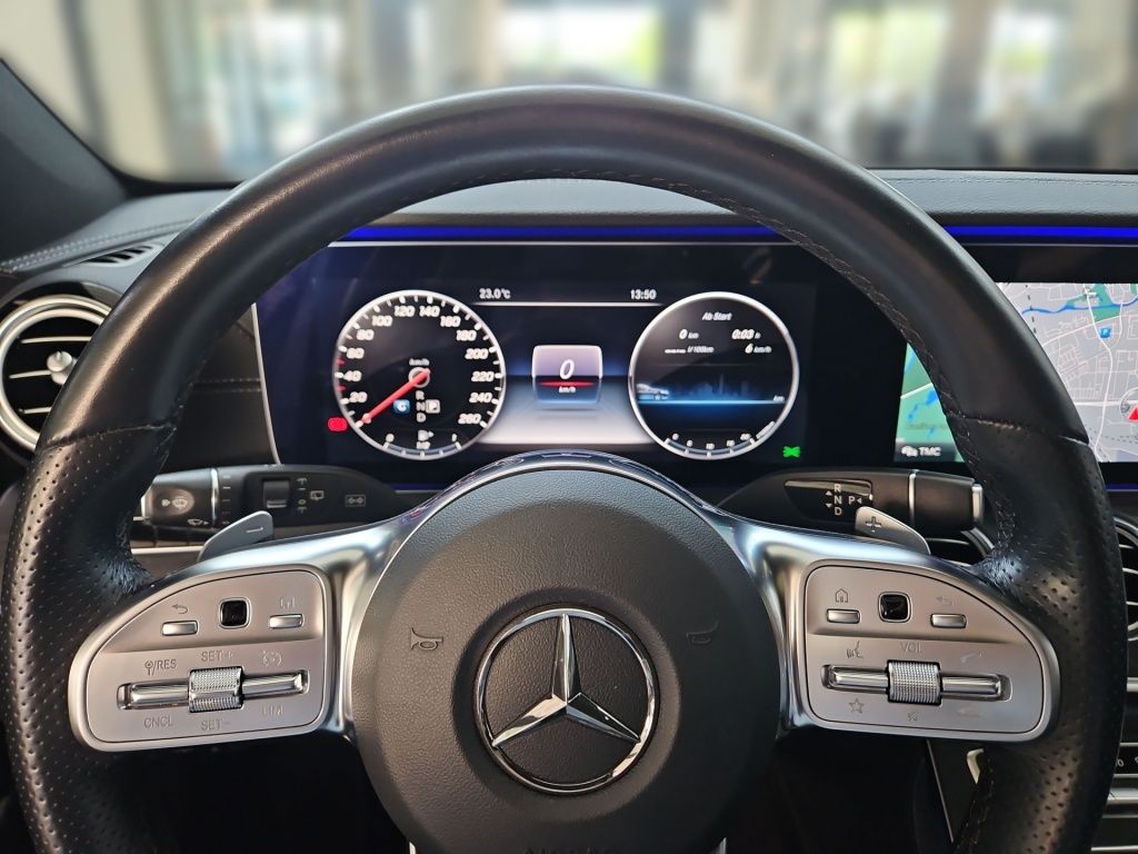 Fahrzeugabbildung Mercedes-Benz E 200 T AMG AHK Totwi. Multibeam Burm. Sport KAM