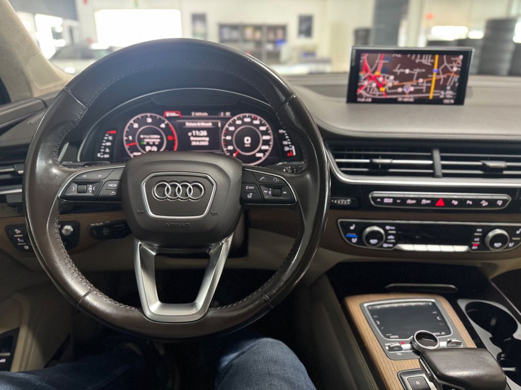 AUDI Q7 3.0 TDI quattro /ACC/Matrix/Panorama AUDI Q7 3.0 TDI quattro /ACC/Matrix/Panorama