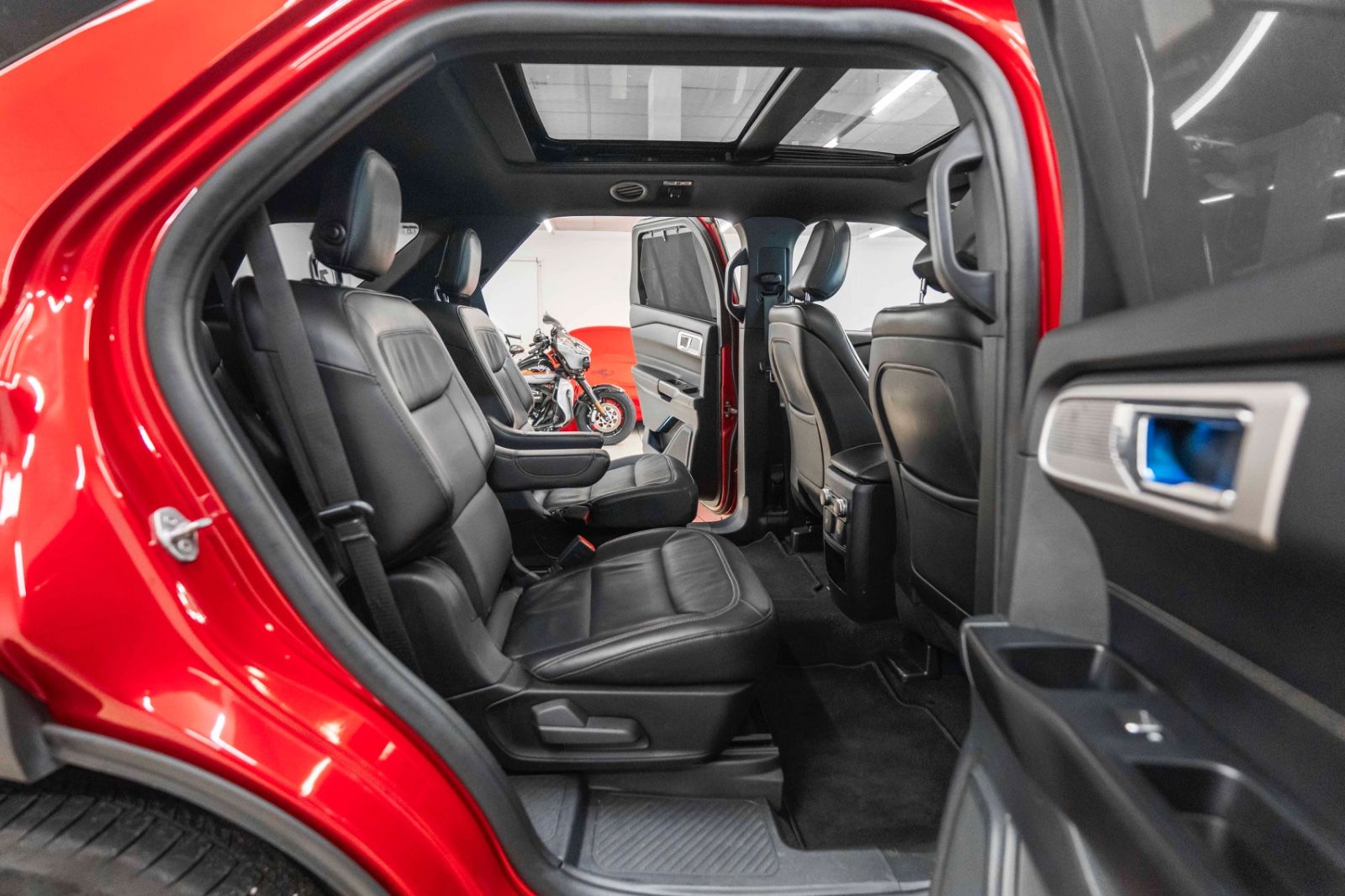 Fahrzeugabbildung Ford Explorer Hybrid Limited 3,3L ACC 360° LED B&O