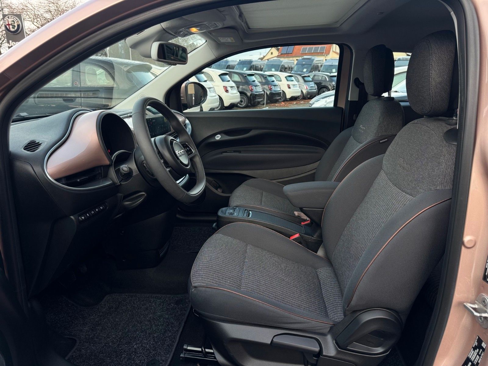 Fahrzeugabbildung Fiat 500e ICON 118PS NAVI SITZHEIZUNG KAMERA LED