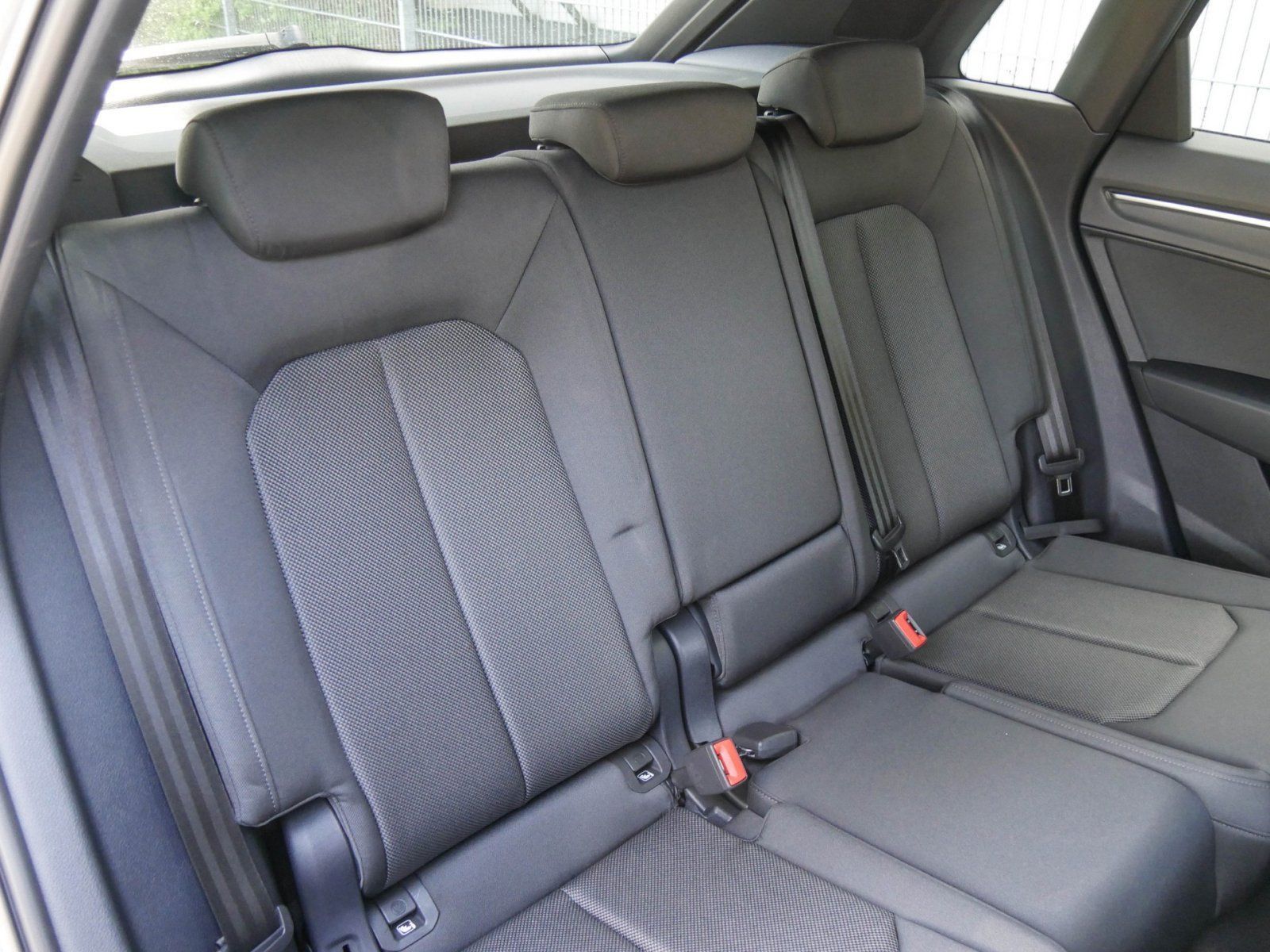 Audi Q3 45 1.4 TFSIe S-Line Navi Heckklappe elekt. foto 4