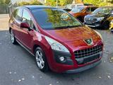 Peugeot 3008 Premium~PANO~KLIMA - Peugeot 3008 Premium mit Benzin-Antrieb