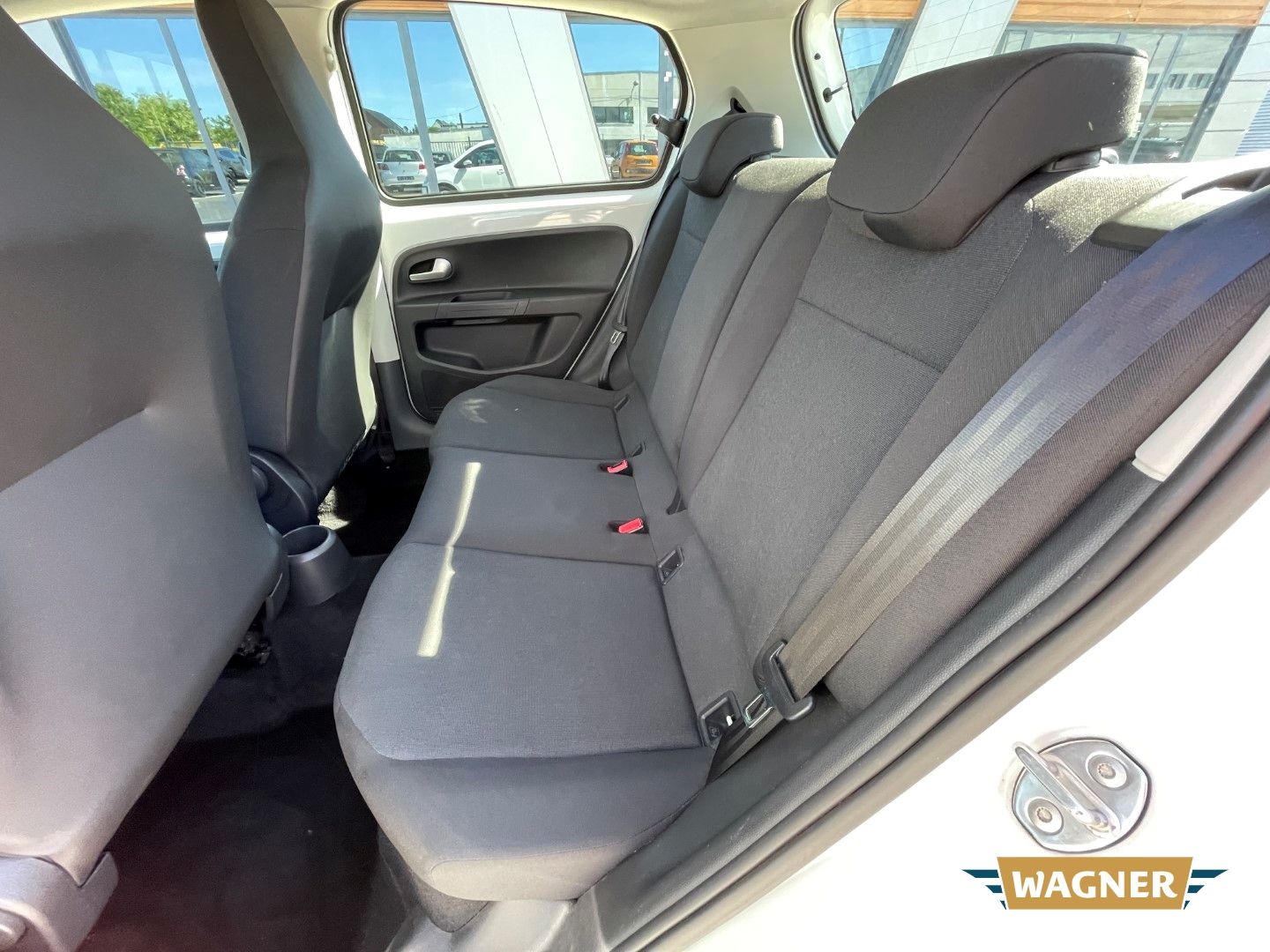 Fahrzeugabbildung Volkswagen up! Klimaanlage Tempomat Rückfahrkamera