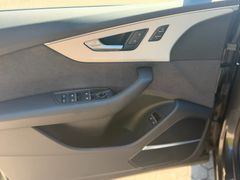 Audi Q8 – 20 / 35
