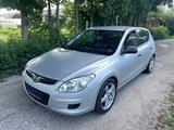 Hyundai i30 Classic 1.4 Tüv 12.2026+Klima+AHK - gebrauchte Hyundai i30 aus dem Jahr 2007