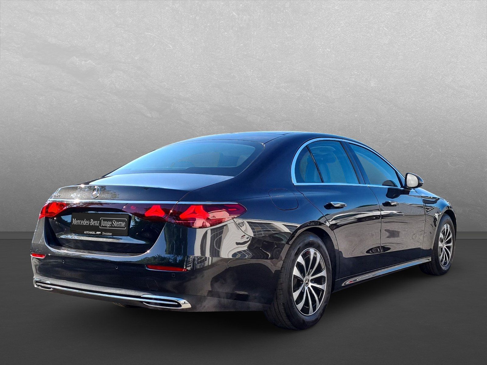 Mercedes-Benz E 220 d Avantgarde Advanced Fahrass. 360°WinterP foto 2