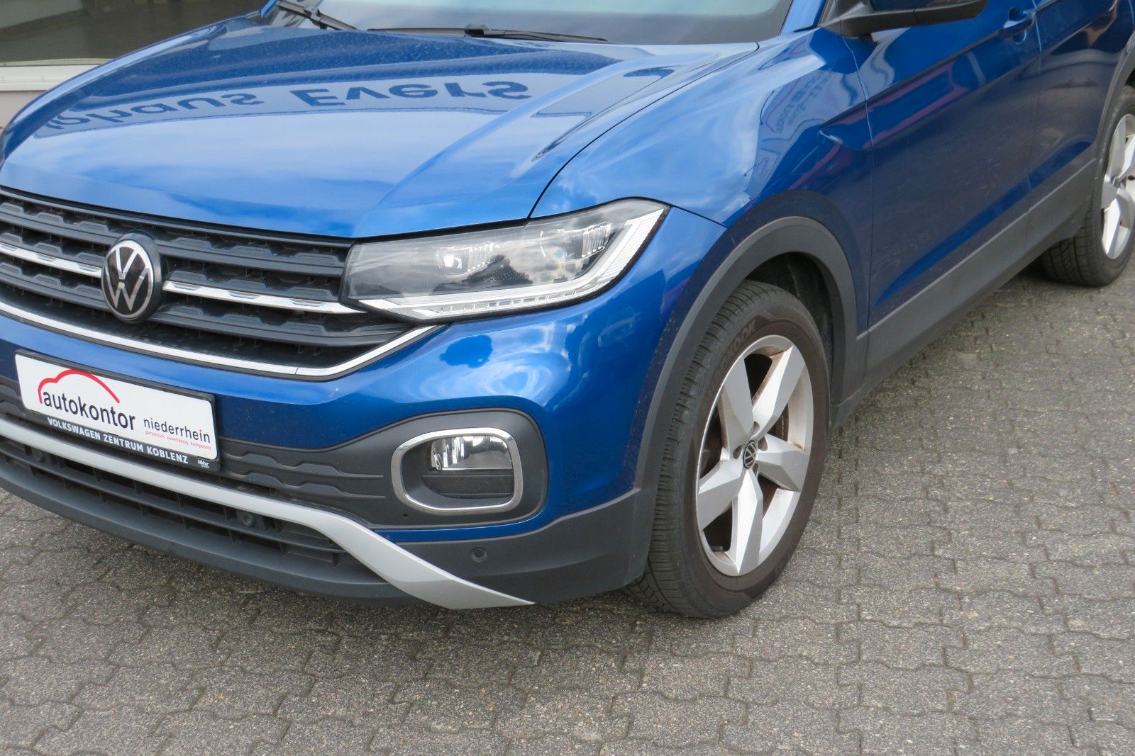 Fahrzeugabbildung Volkswagen T-Cross Highline DSG ACC NAVI AHK APP 1.HAND