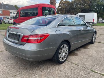 Mercedes E 250 - 4