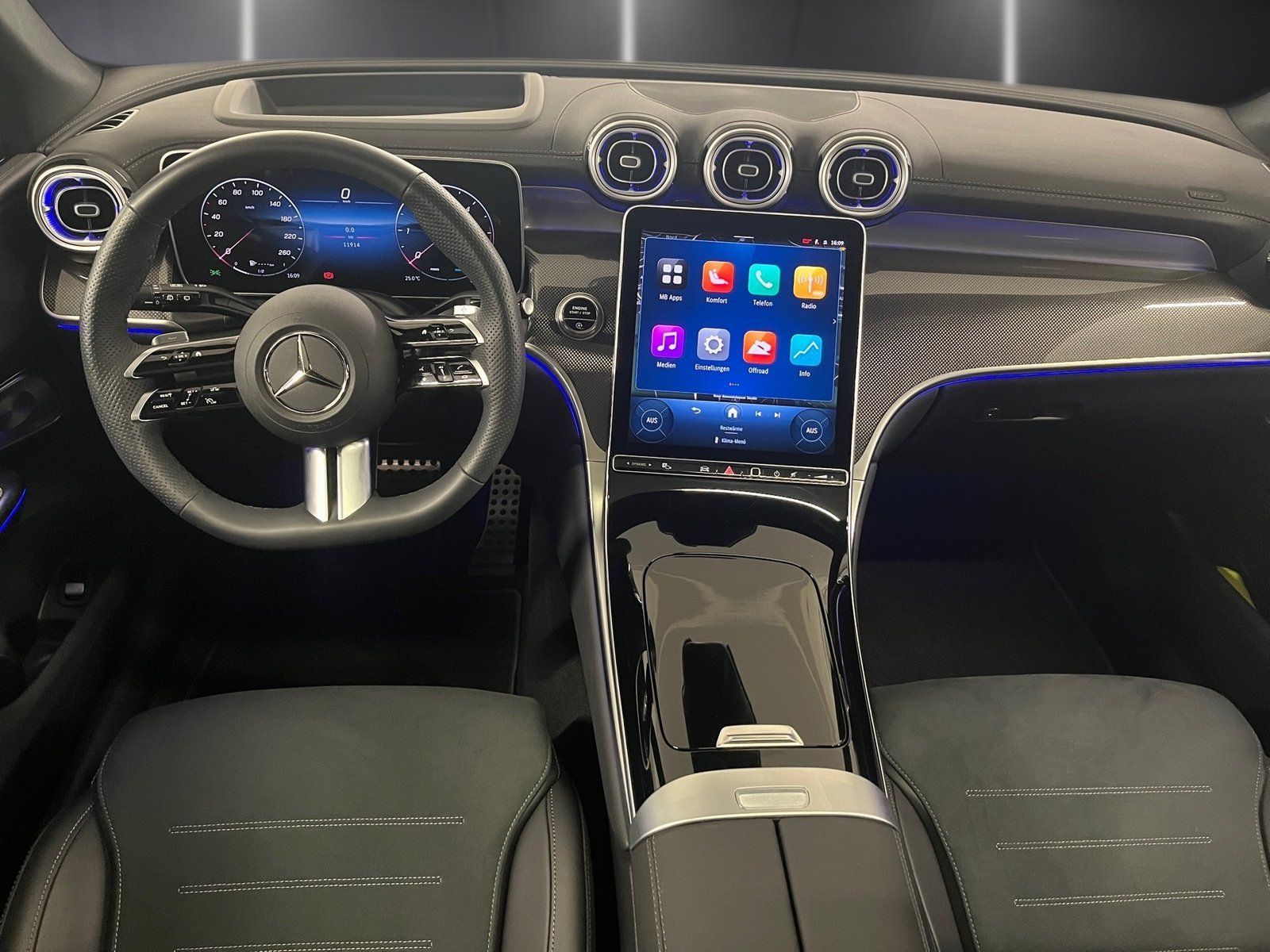 Fahrzeugabbildung Mercedes-Benz GLC 300 d 4M AMG Plus*Airmatic*Pano*HUD*Distro*