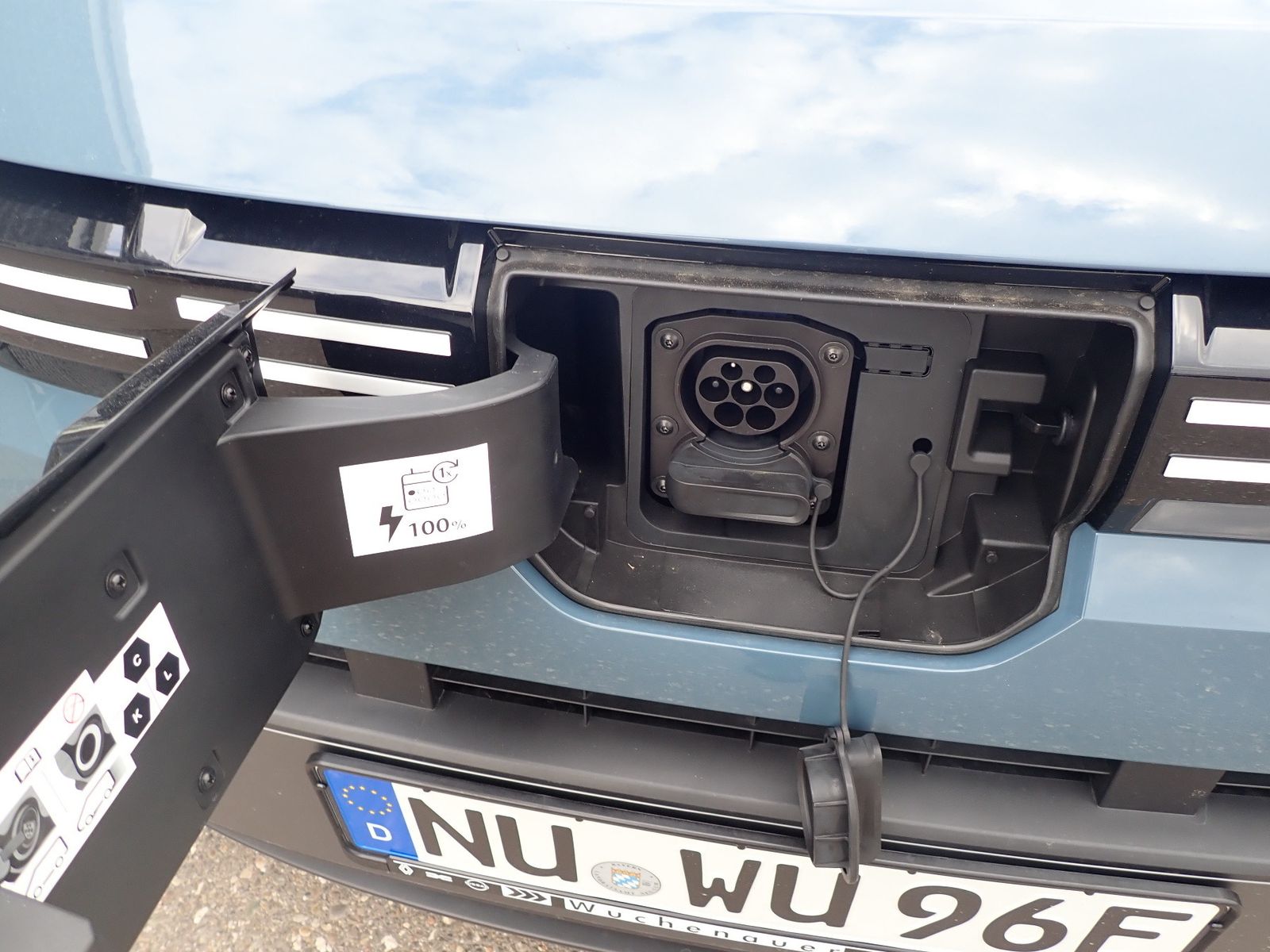 Fahrzeugabbildung Dacia Spring Expression electric 70