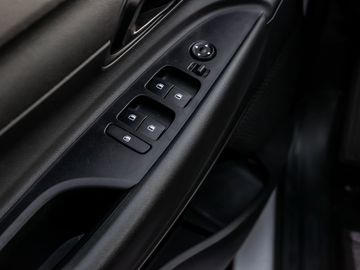 Hyundai Bayon 1.0 Select 2WD Kamera Navi Tempomat