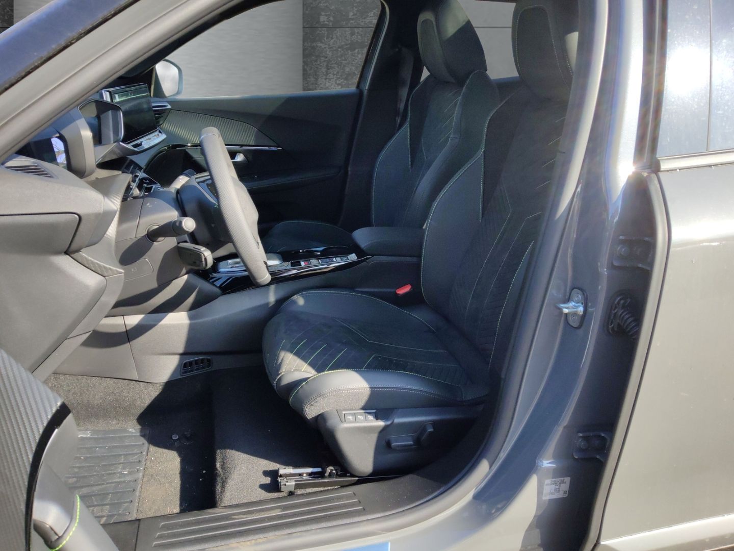 Peugeot 2008 - Bild 8