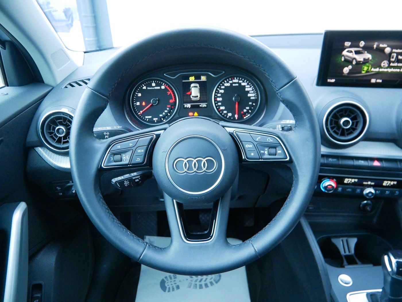 Fahrzeugabbildung Audi Q2 1.5 35 TFSI advanced DSG MATRIX Kamera ACC SH